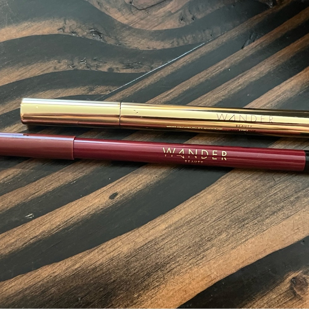 Wander Beauty Dual-Ended Eyeliner - Gold and Burgundy